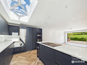 Kitchen- click for photo gallery